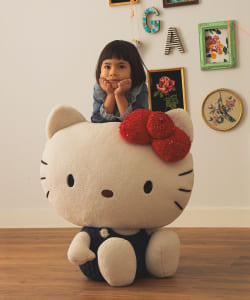 HELLO KITTY とっても大きなぬいぐるみ
