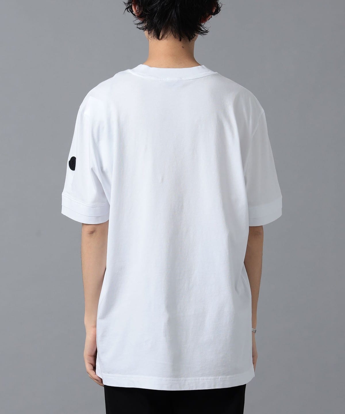 大人もOK Moncler モンクレール ロゴモチーフ コットン Tシャツ