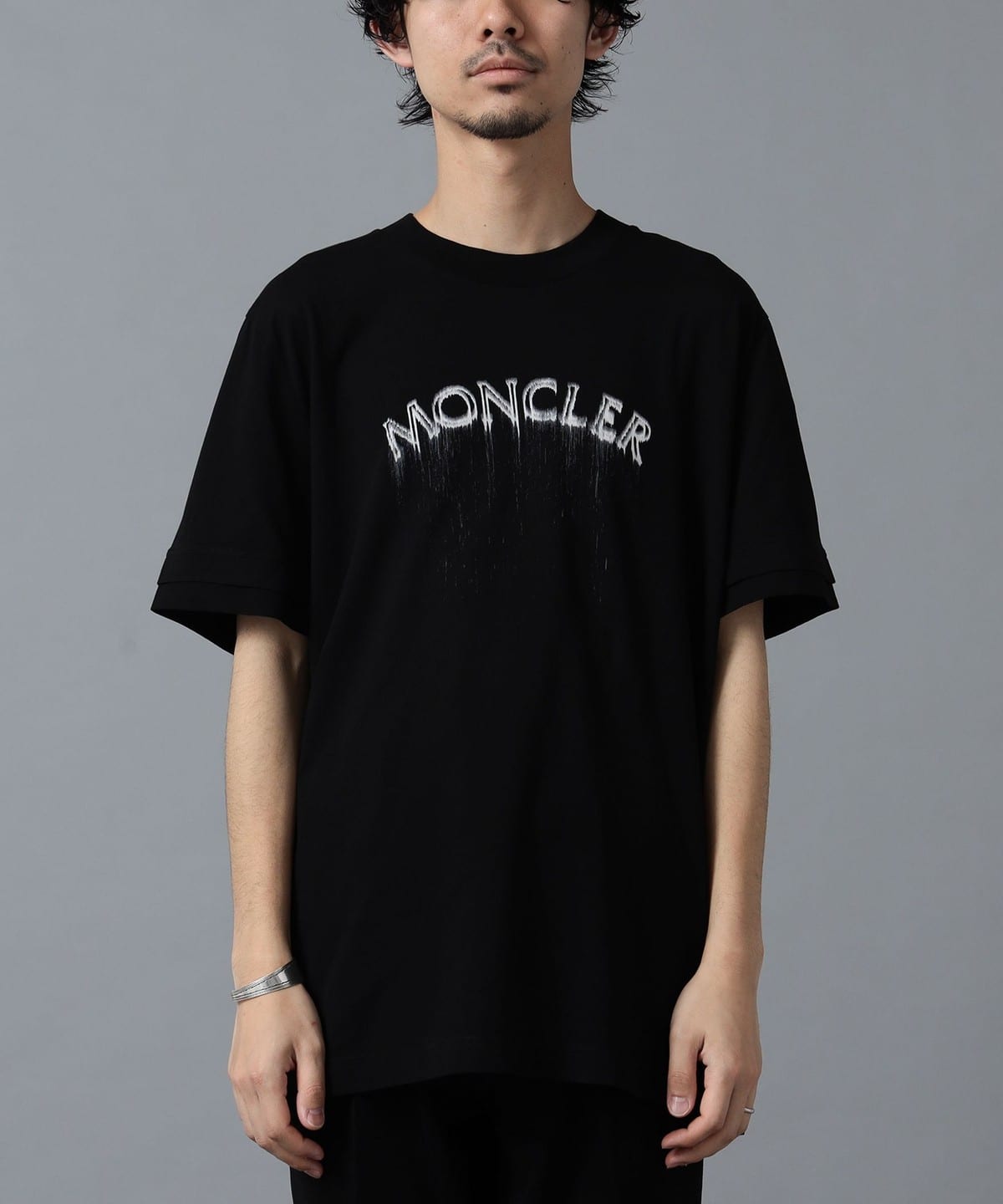 BEAMS F（ビームスF）MONCLER / サンド ロゴ クルーネック Tシャツ（T ...