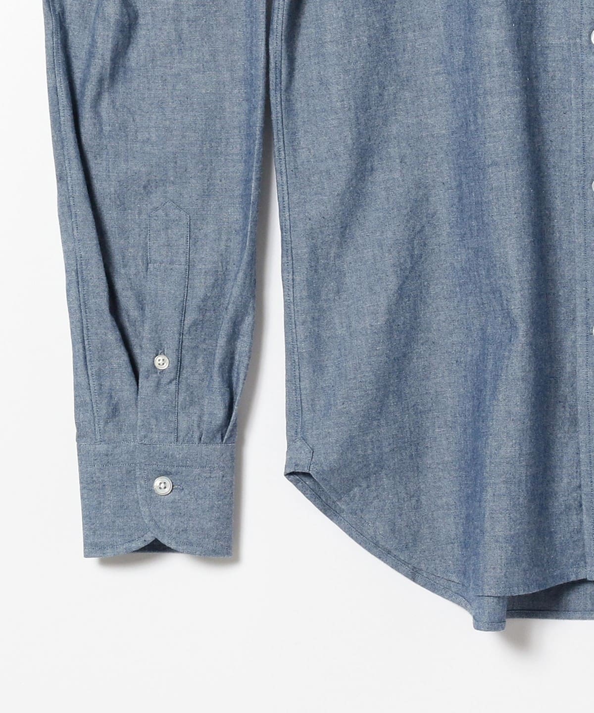 Chambray 寬領襯衫