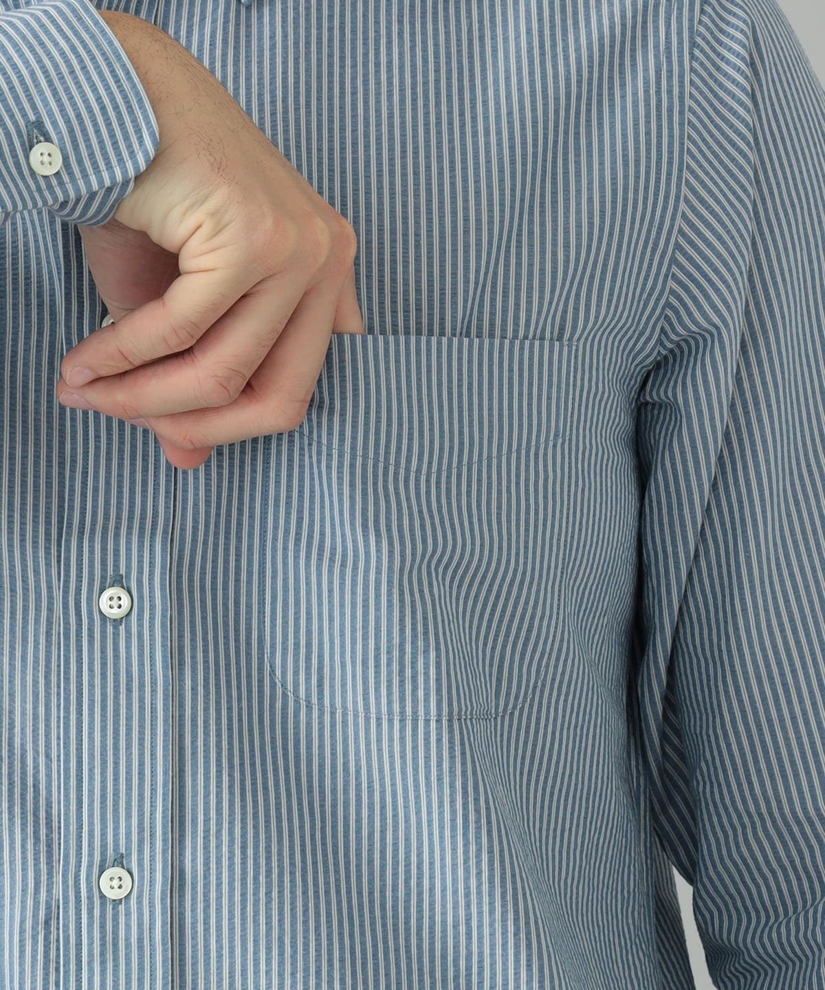 BEAMS F [Reservation] BEAMS F / Seersucker striped button down