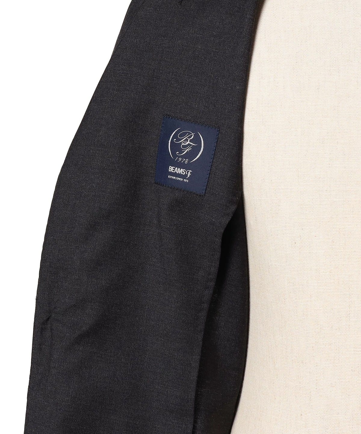 BEAMS F（ビームスF）NEW EASY REDA ウールポリウレタン ソリッド
