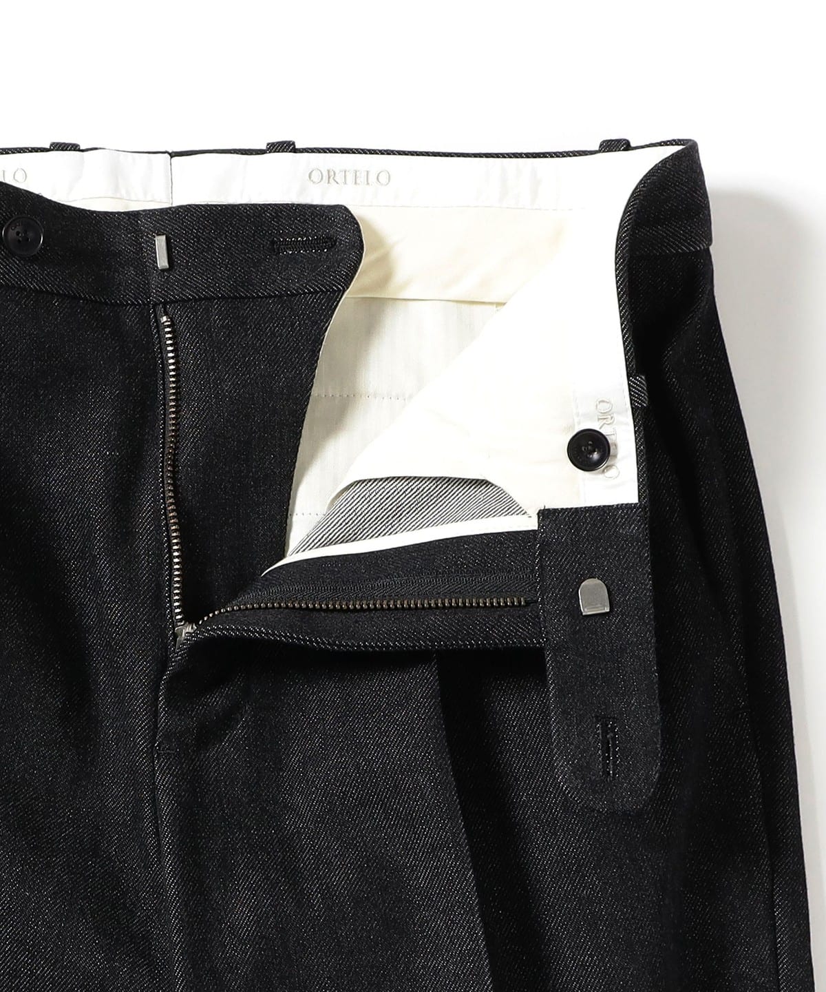 BEAMS F（ビームスF）ORTELO / シューカット 1プリーツ デニム
