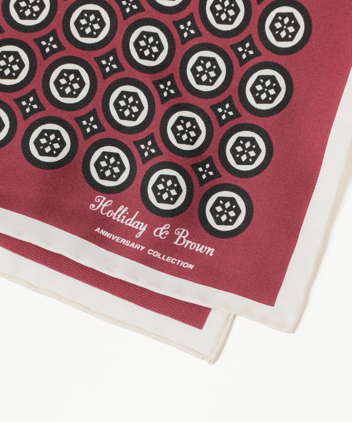 BEAMS F（ビームスF）Holliday ＆ Brown / シルク 小紋柄 チーフ