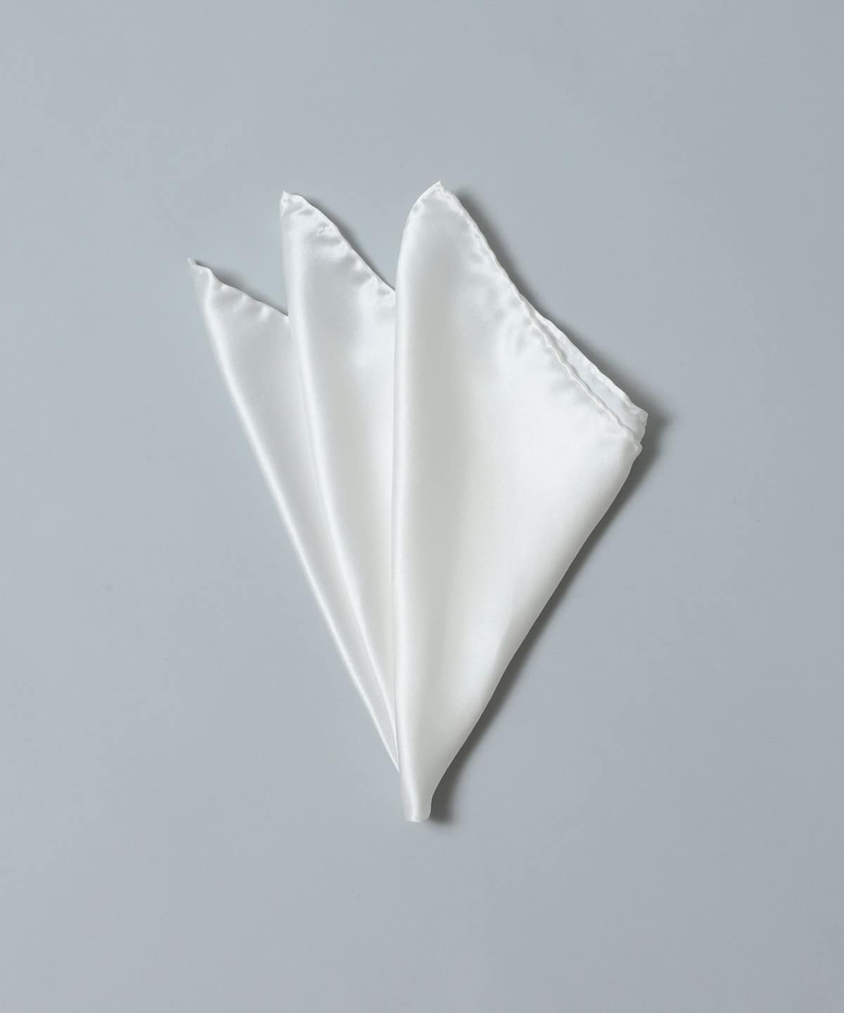 シルクサテン チーフ スーツ・ネクタイ MEN WHITE ONE SIZE シルクサテン チーフ スーツ・ネクタイ MEN WHITE ONE SIZE