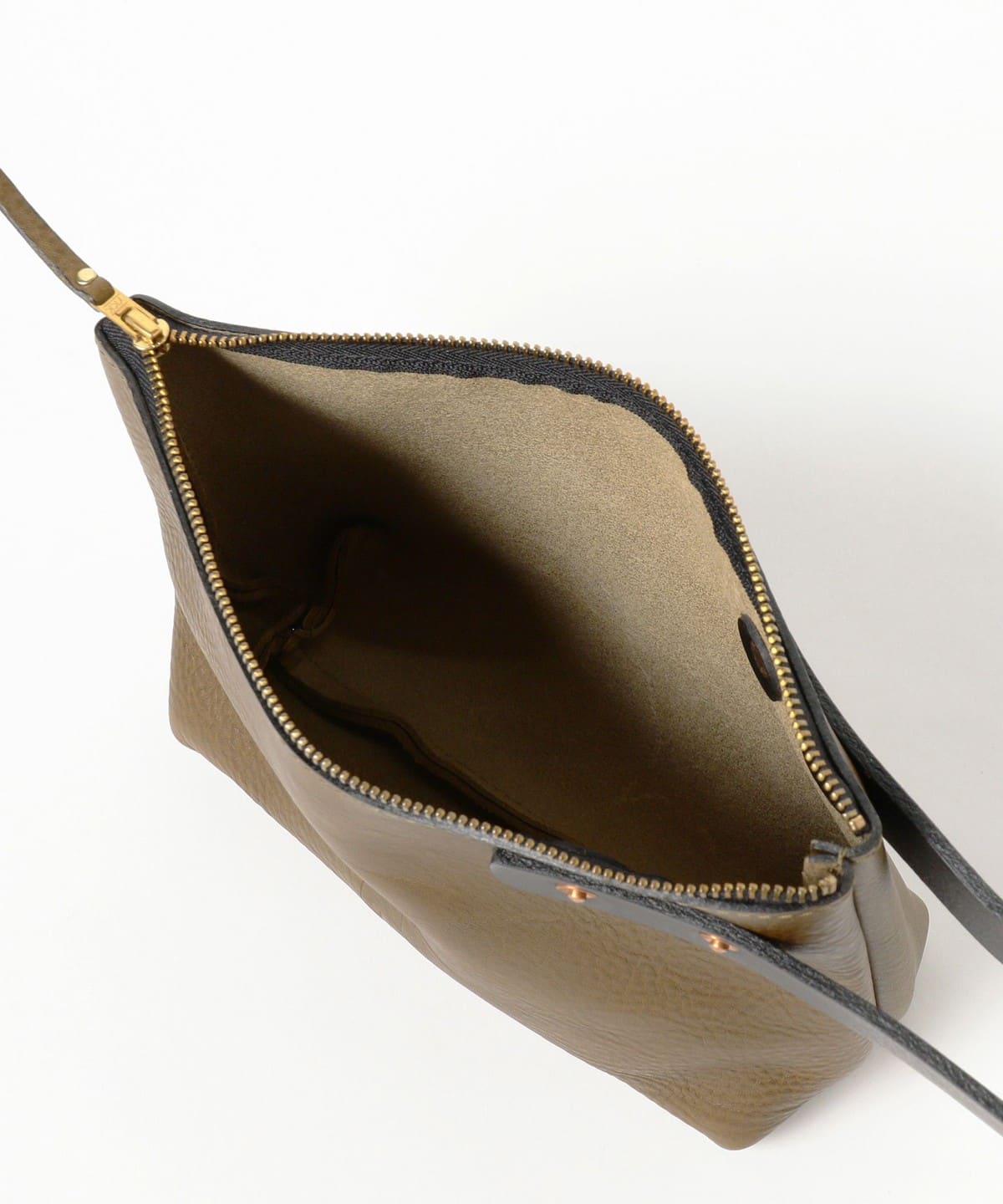 BEAMS F（ビームスF）KINGSLEY WALTERS STUDIO / レザー コンパクト