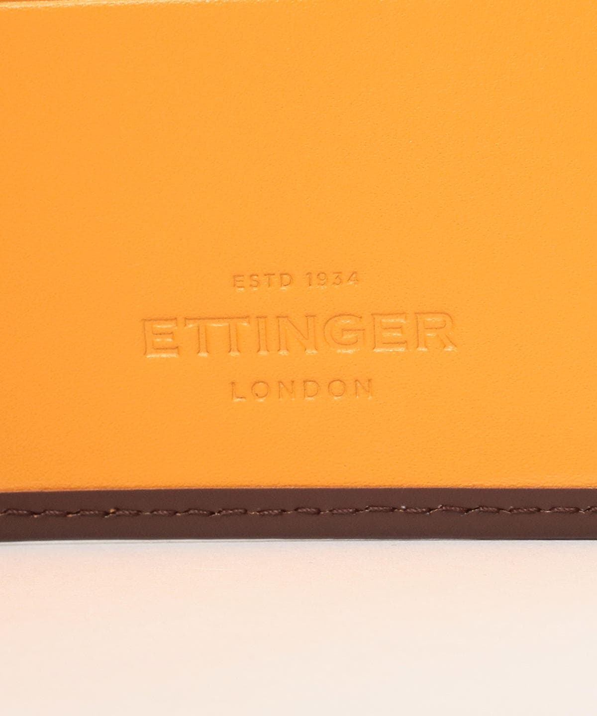 ETTINGER BEAMS 別注　折り財布 ビームスだけの「ETTINGER」｜ビームス 二子玉川｜BEAMS