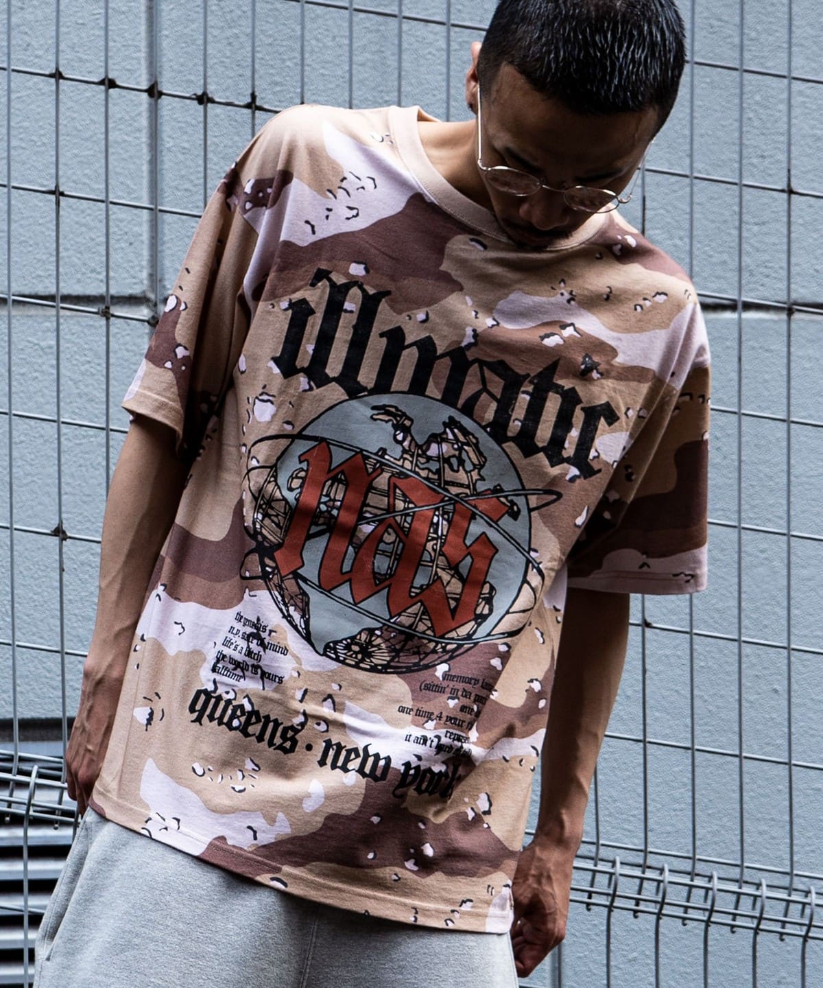 【別注】U/MUSIC × IG / UNDERSONG Nas カモフラージュ グラフィック Tシャツ Tシャツ・カットソー MEN CHOCOCHIP CAMO S 【別注】U/MUSIC × IG / UNDERSONG Nas カモフラージュ グラフィック Tシャツ Tシャツ・カットソー MEN CHOCOCHIP CAMO S