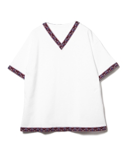 ▲White Mountaineering / テープド Vネック Tシャツ