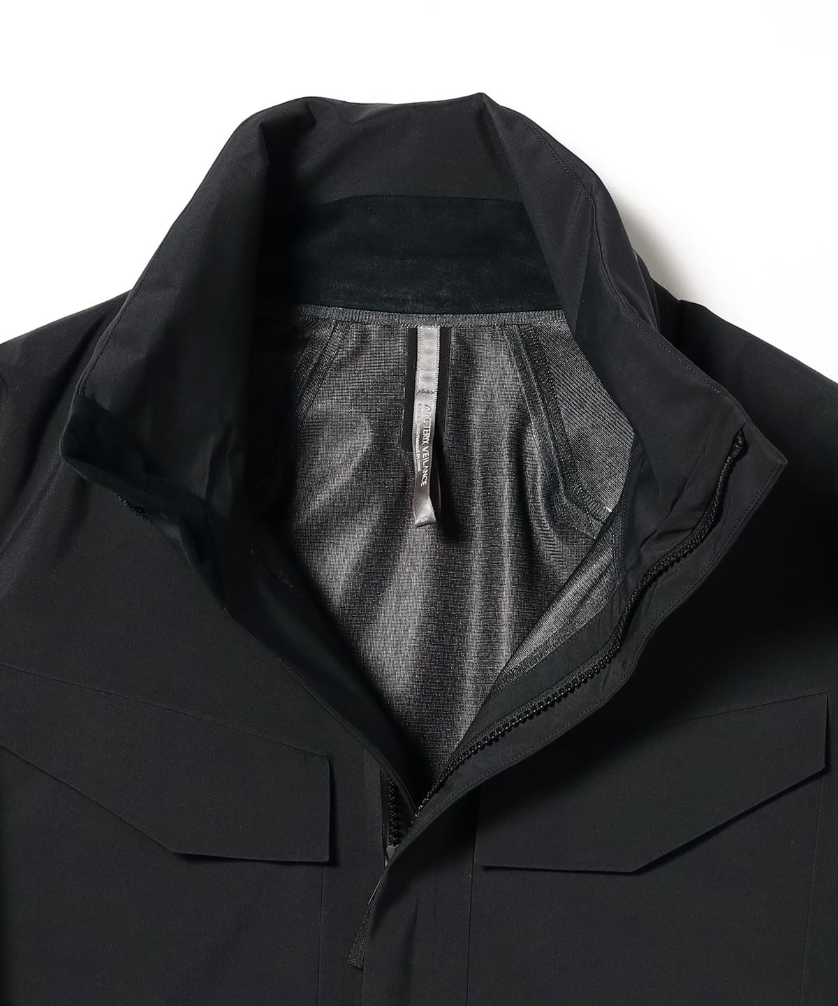 Veilance Field Jacket ブラック Lサイズ Field Jacket Men's – Arc'teryx Tokyo Ginza