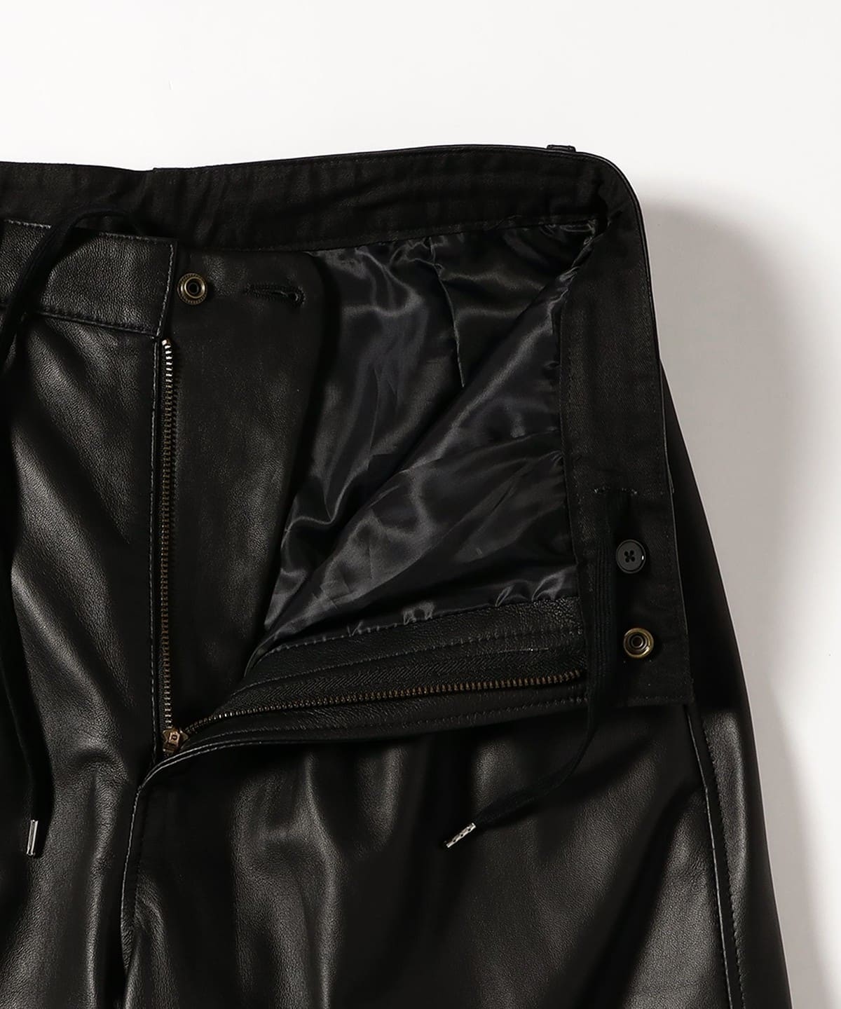 CCU レザー ブラック パンツ Size2 CCU WIDE SLACKS | MusterWerk Sud.