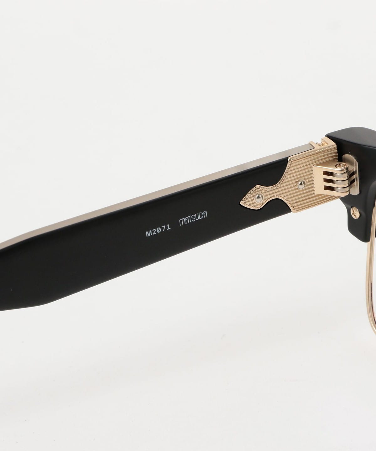 極美品 伊製 インターナショナルギャラリービームス パンチングレザー M 茶 International Gallery BEAMS（インターナショナルギャラリー ビームス