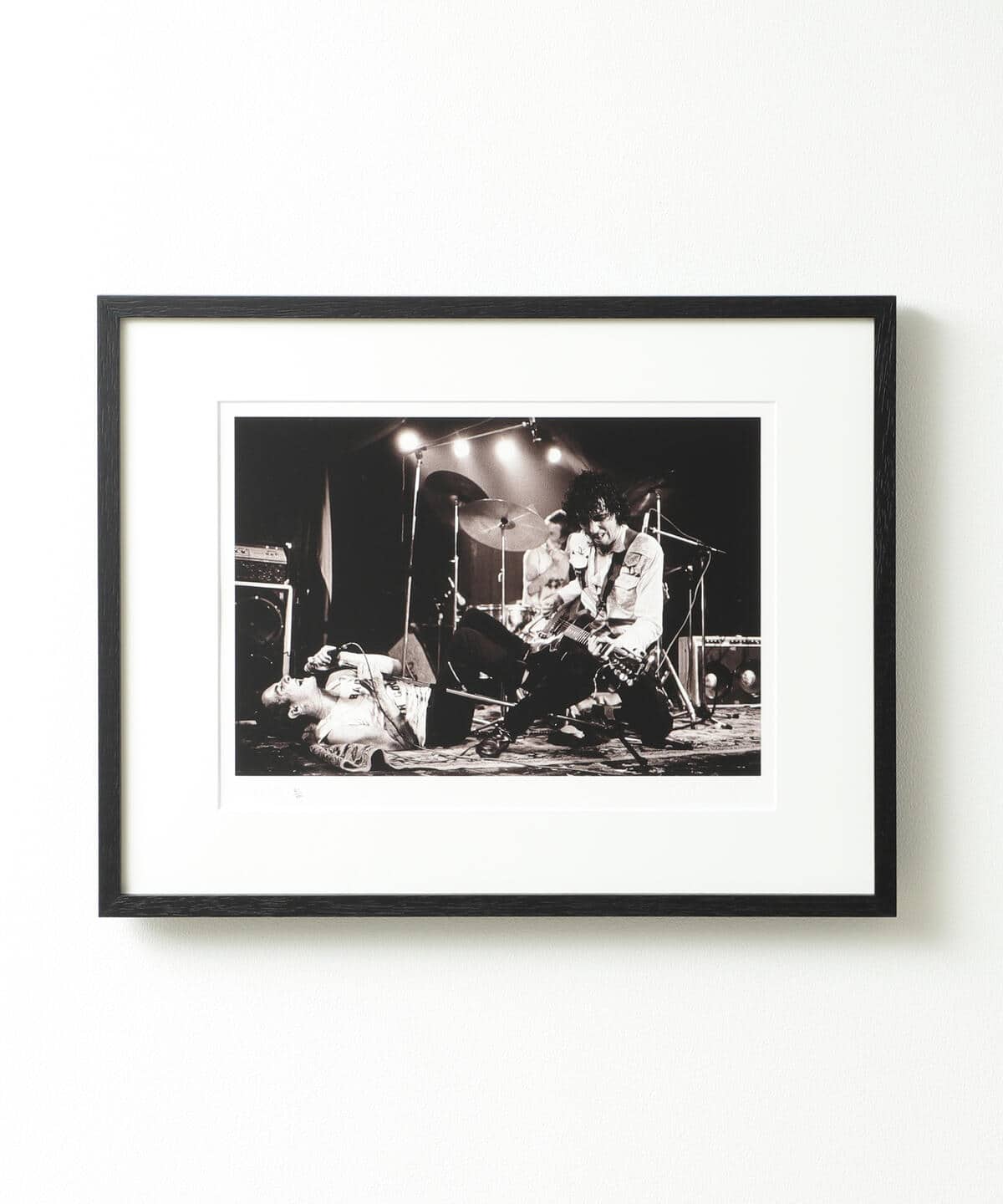 rockarchive ロックアーカイブ / THE CLASH Photo by Lex Van Rossen (1950-2007) A3サイズ 雑貨・ホビー MEN SEPIA A3 rockarchive ロックアーカイブ / THE CLASH Photo by Lex Van Rossen (1950-2007) A3サイズ 雑貨・ホビー MEN SEPIA A3