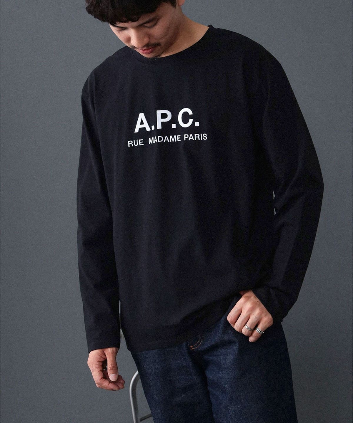 A. P.C. アーペーセー / RUE MADAME ロゴ刺繍 ロングスリーブ クルーネック Tシャツ Tシャツ・カットソー MEN BLACK M A. P.C. アーペーセー / RUE MADAME ロゴ刺繍 ロングスリーブ クルーネック Tシャツ Tシャツ・カットソー MEN BLACK M