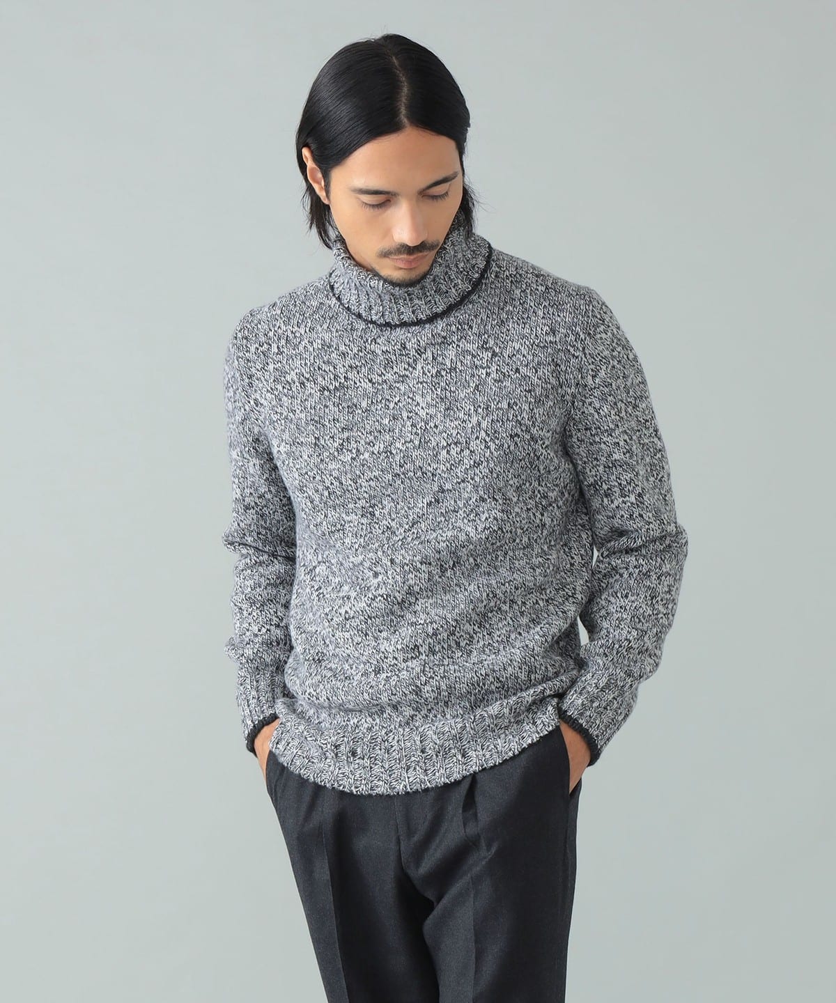 【美品クリーニング済】GRAN SASSOバイオレットウールタートルセーター44 美品クリーニング済】GRAN SASSOバイオレットウールタートル