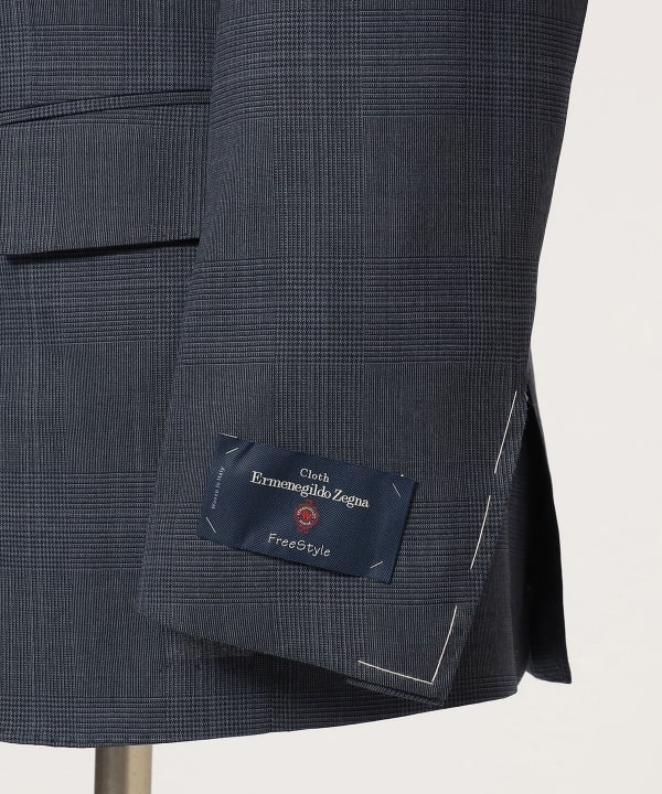 ネイビースーツ・ストライプのコーディネート（Cloth