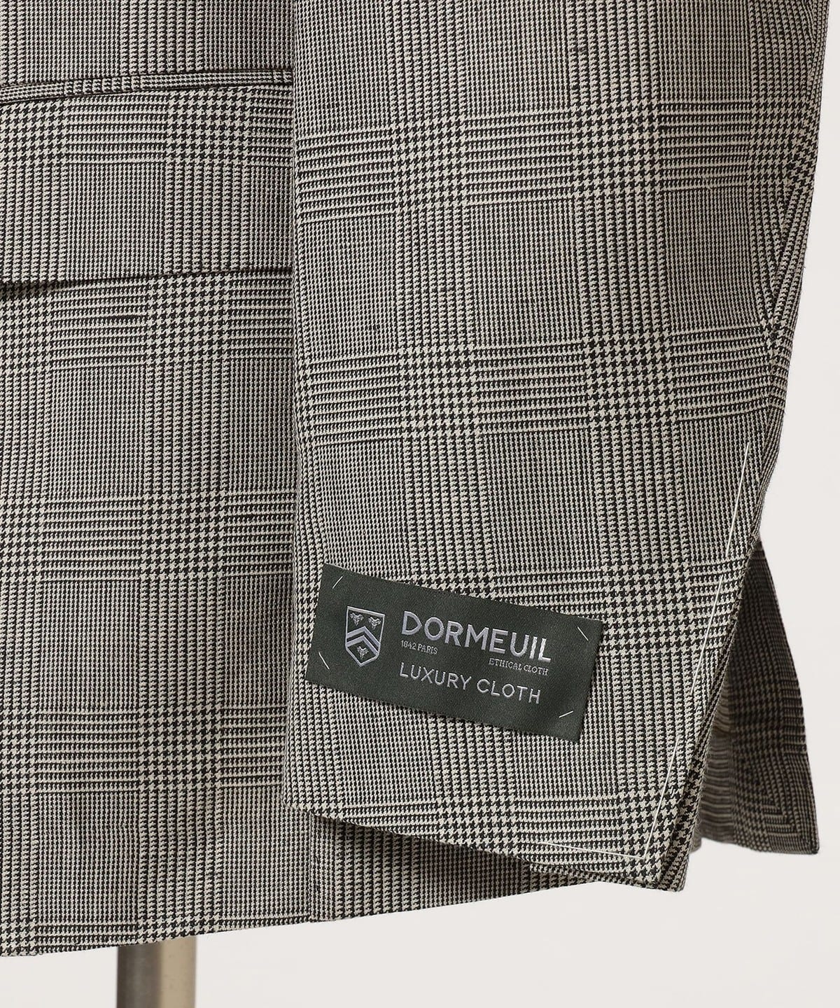 Brilla per il gusto(ブリッラ ペル イル グスト)DORMEUIL Brilla per il gusto(ブリッラ ペル イル グスト)DORMEUIL