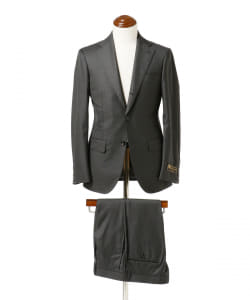 ▲Brilla per il gusto / LORO PIANA ウールシルク ソリッド スーツ