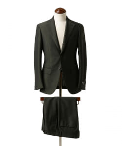 ▲【Brilla per il gusto / DORMEUIL モヘヤウール ソリッド スーツ】