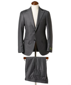 ▲Brilla per il gusto / LORO PIANA ピンストライプ スーツ