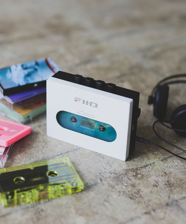 見た目もカワイイ！BEAMS RECORDS 『USB Cassette Player』｜や