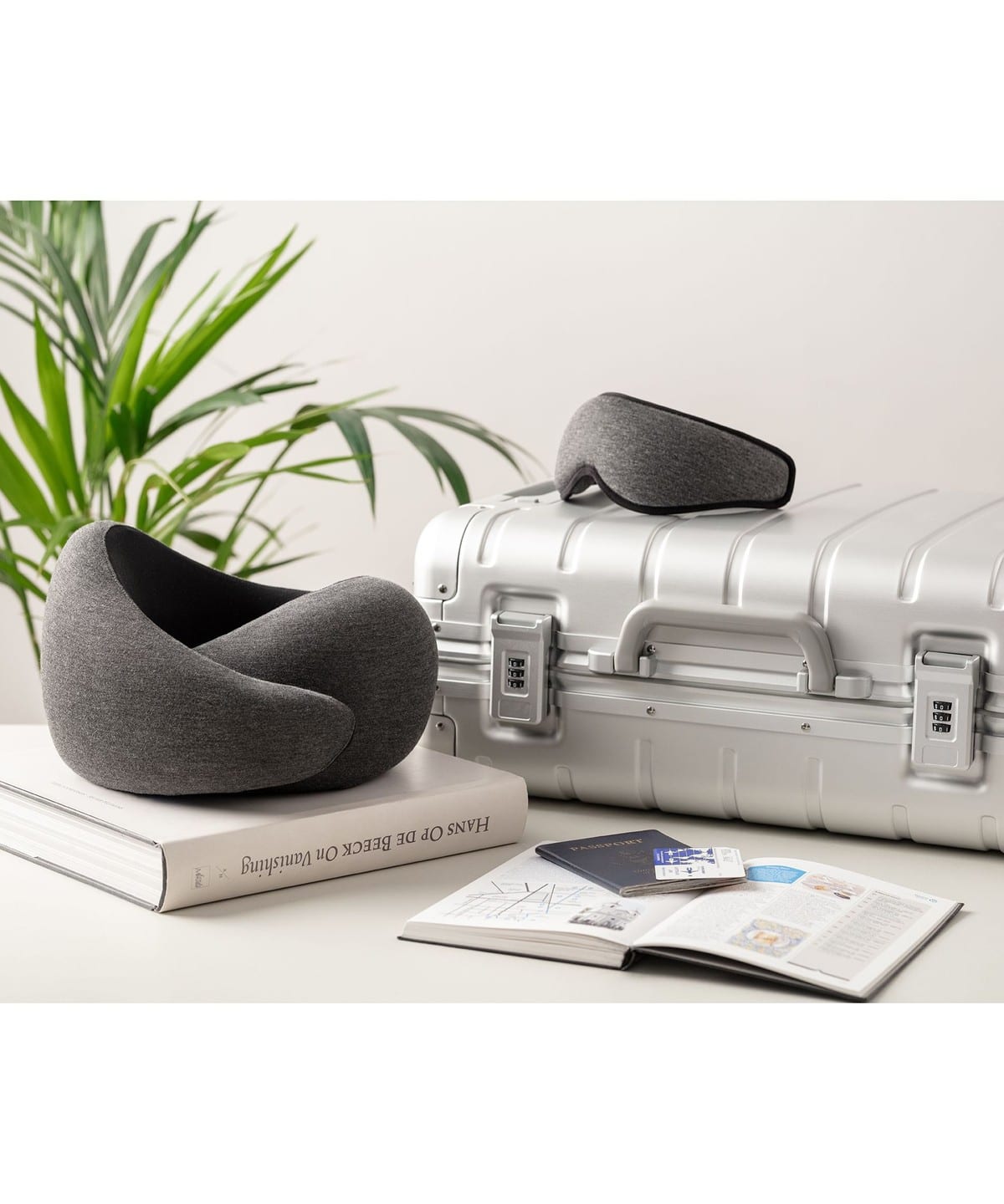 bPr BEAMS（bPrビームス）Ostrich Pillow / Go Neck Pillow（雑貨