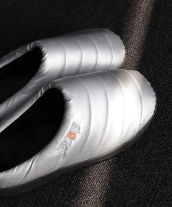 SUBU × BEAMS / 別注 メタリック サンダル 2019