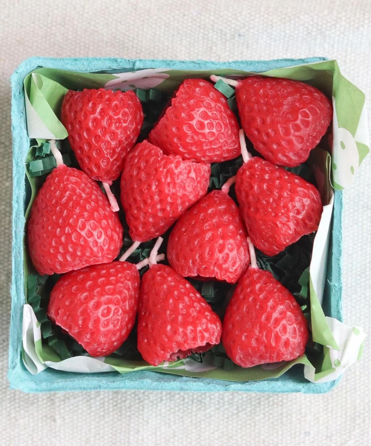 Happy Organics / FRUIT CANDLE CeA MEN STRAWBERRY FREE