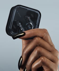 Nothing Ear(3) / ワイヤレスイヤホン