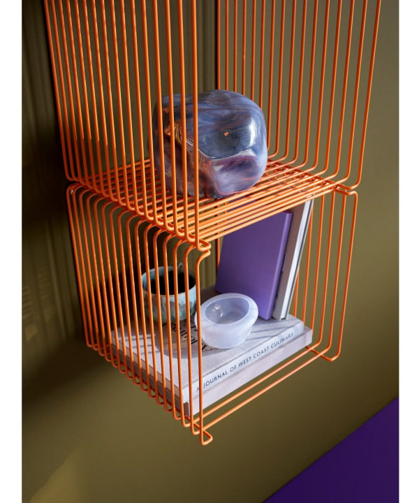Montana / Panton Wire Single