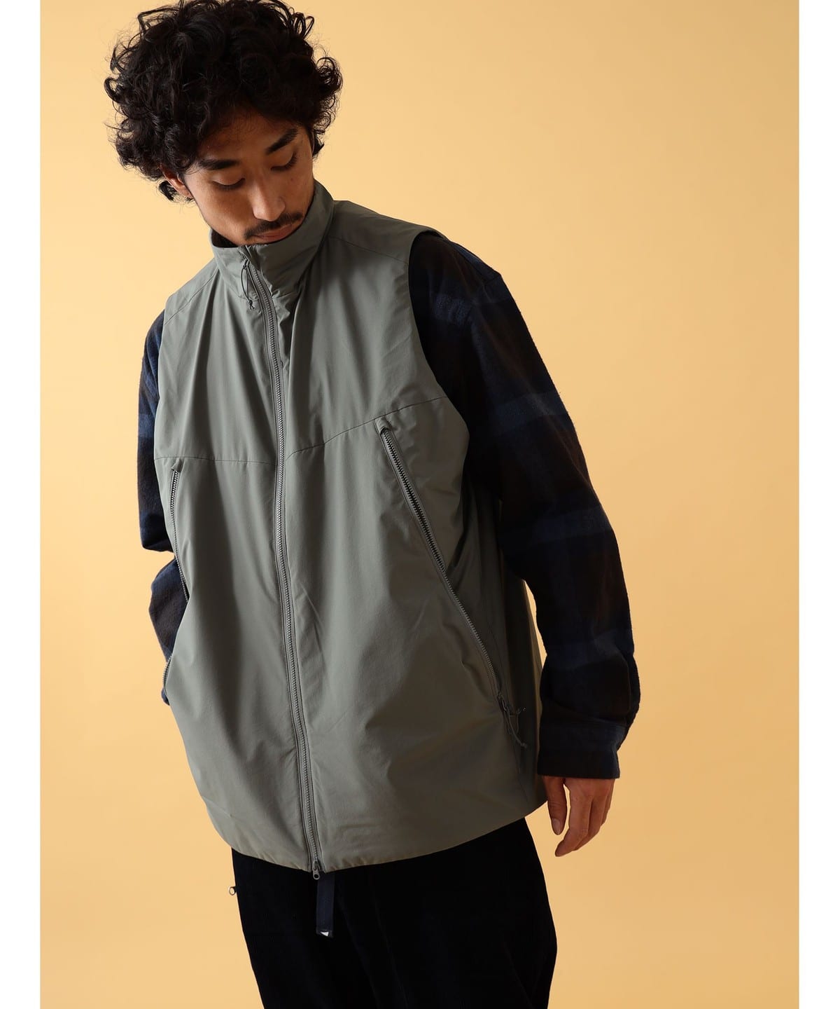 HAIGHT ACTIVE NYLON VEST オリーブ色 XL 新品未使用品 HAIGHT ACTIVE NYLON VEST オリーブ色 XL 新品未使用品