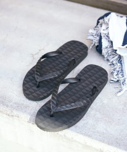 Pilgrim Surf+Supply / Emboss Flip Flop Beach Sandals