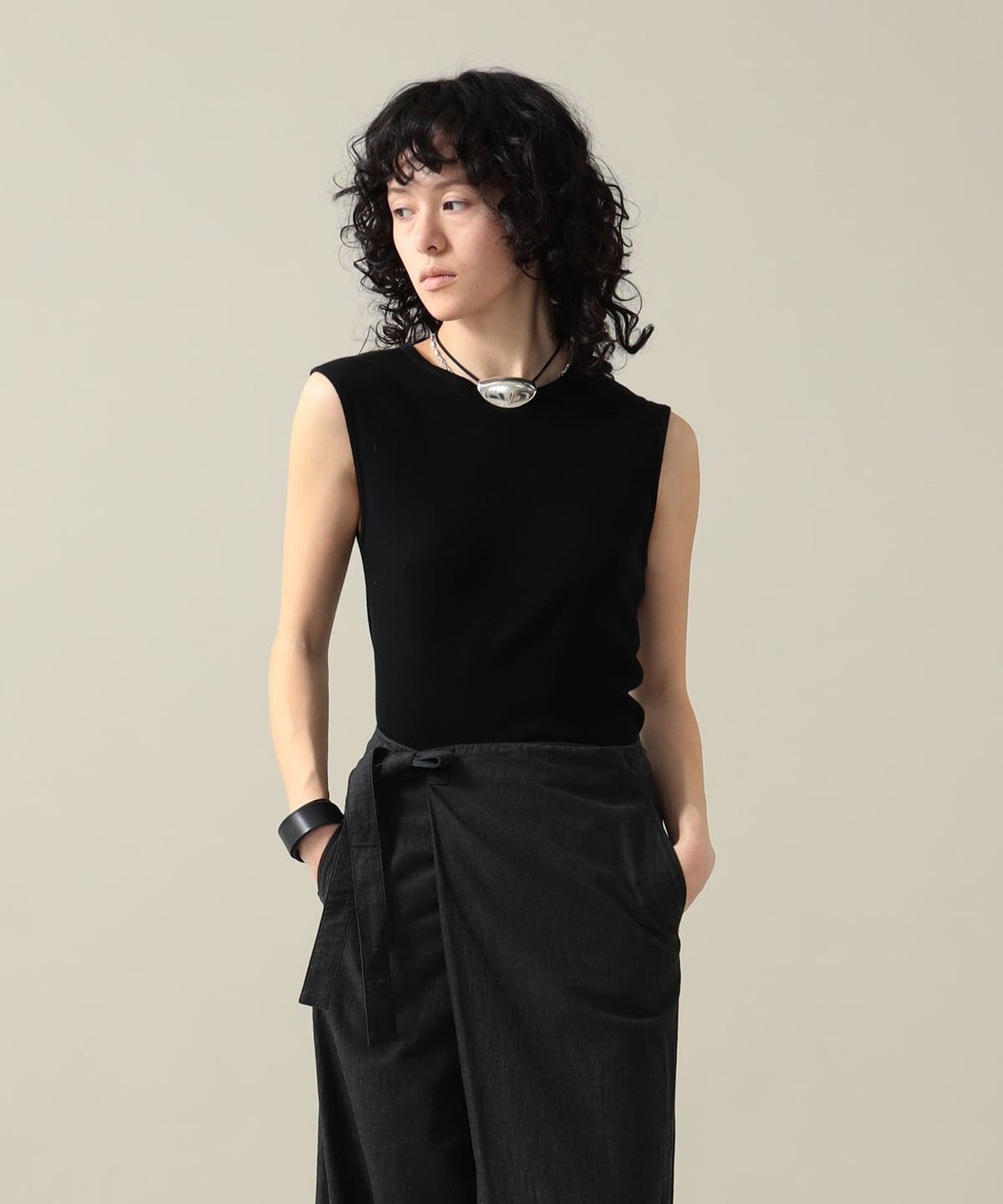 Emi Sleeveless Tank Tシャツ・カットソー WOMEN BLACK 0 Emi Sleeveless Tank Tシャツ・カットソー WOMEN BLACK 0