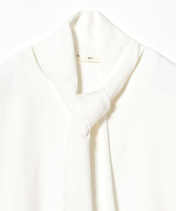 onit / BOW TIE T-SHIRTS