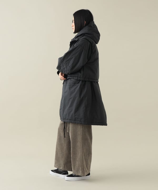 【ノベルティ対象】Kit Insulated Vest ※同素材のアウターとレイヤードしたスタイル　Model：H170cm Size：2
