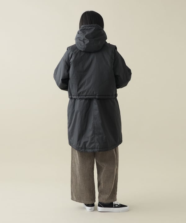 【ノベルティ対象】Kit Insulated Vest ※同素材のアウターとレイヤードしたスタイル　Model：H170cm Size：2