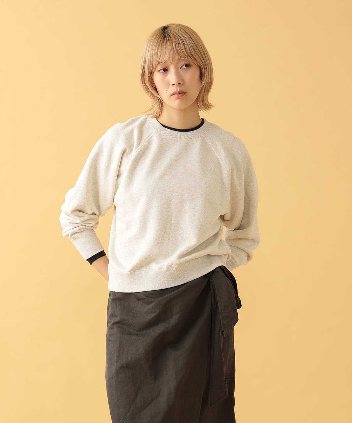 Avery Raglan Crew Sweatshirt トップス WOMEN OATMEAL 2 Avery Raglan Crew Sweatshirt トップス WOMEN OATMEAL 2
