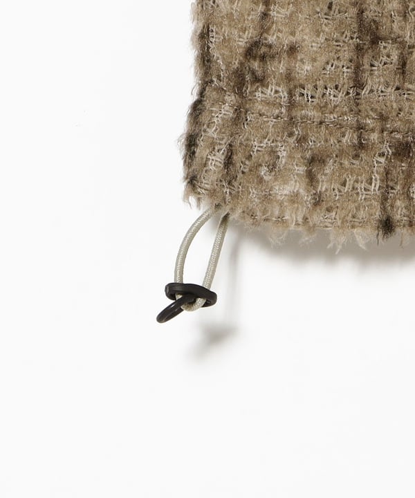 Carleton Hooded Popover