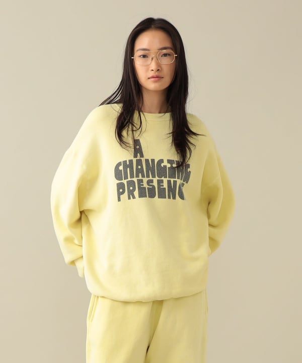 【+10%ポイントUP】【EXCLUSIVE】REMI RELIEF / PRINT CREW SWEAT Model：H173cm Size：