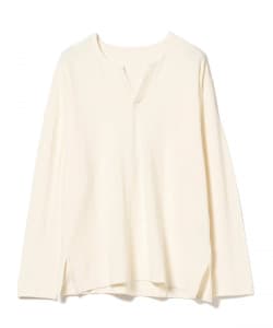 Pilgrim Surf+Supply / Pia V-Neck