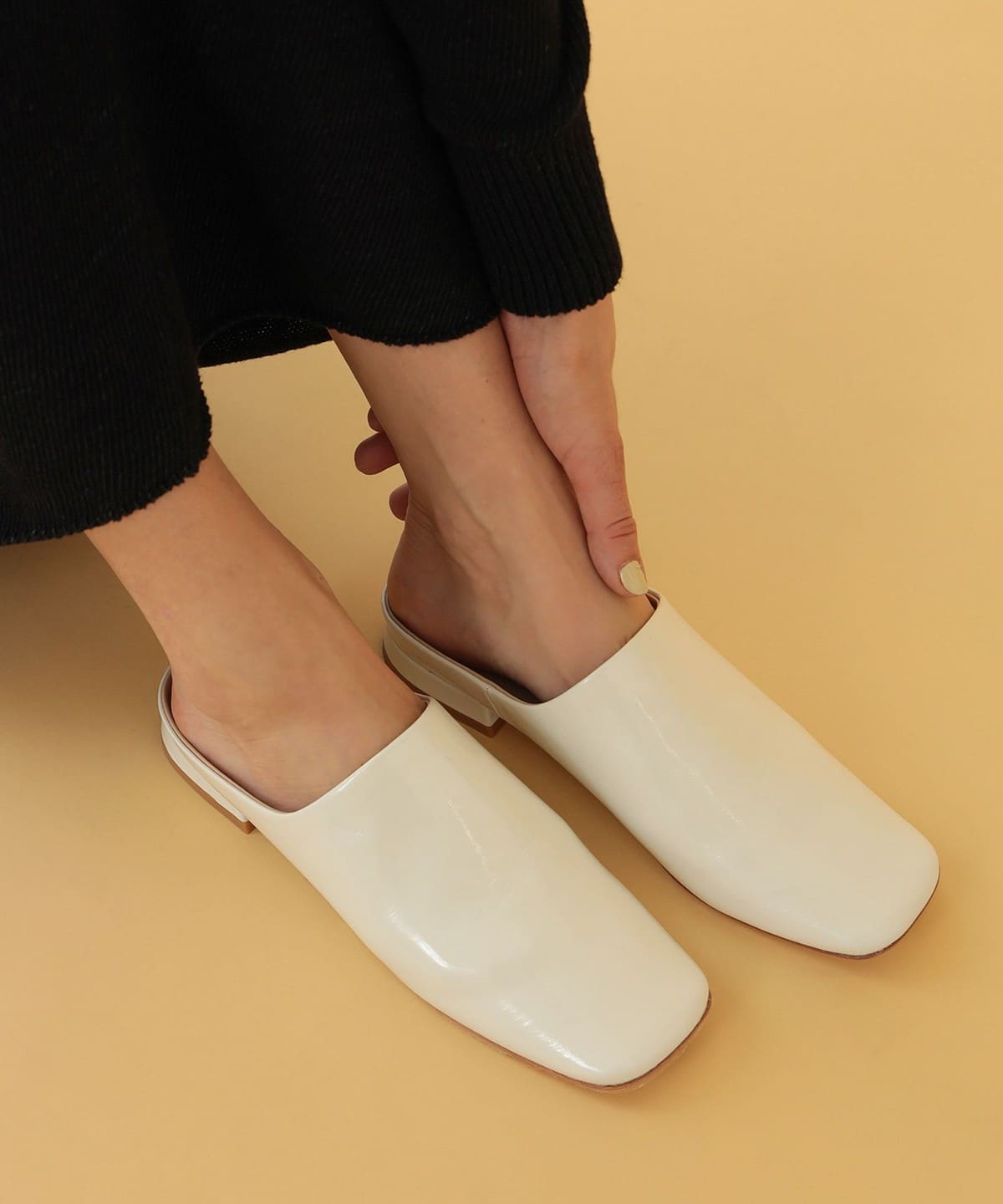 D239 / Mule シューズ WOMEN WHITE 37 D239 / Mule シューズ WOMEN WHITE 37
