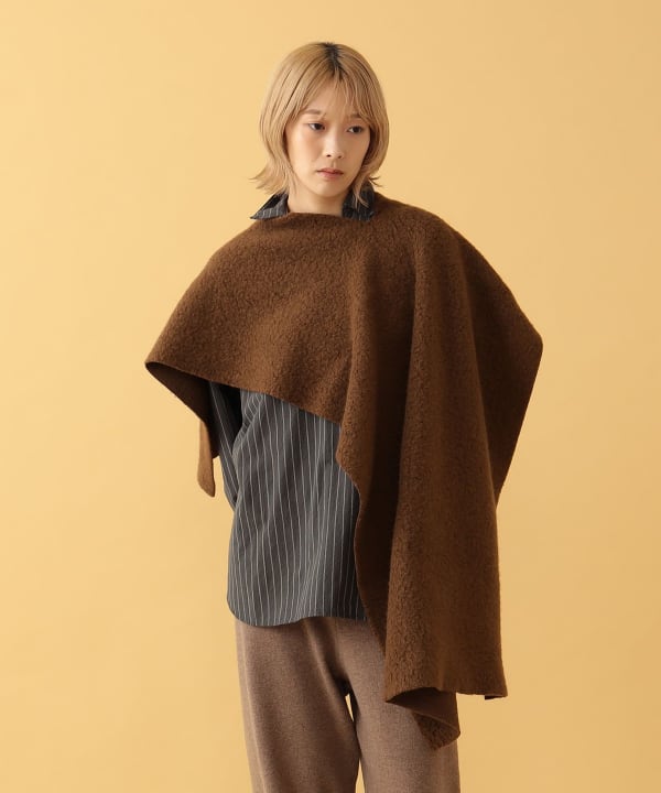 Josef Wool Scarf 巻き方をアレンジすれば、様々なコーディネートが楽しめます。