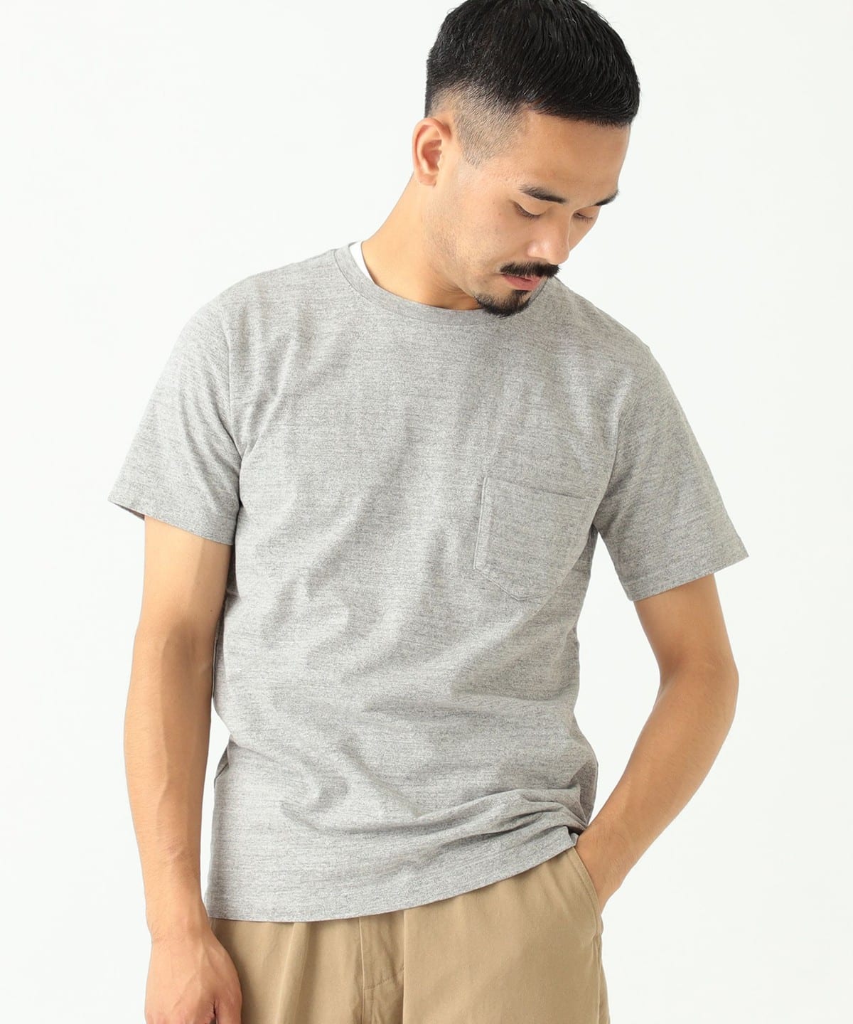 BEAMS PLUS (BEAMS PLUS) [Special order] REMI RELIEF / Pocket T-shirt  Heather Grey (T-shirts, cut and sewn T-shirts) for sale | BEAMS