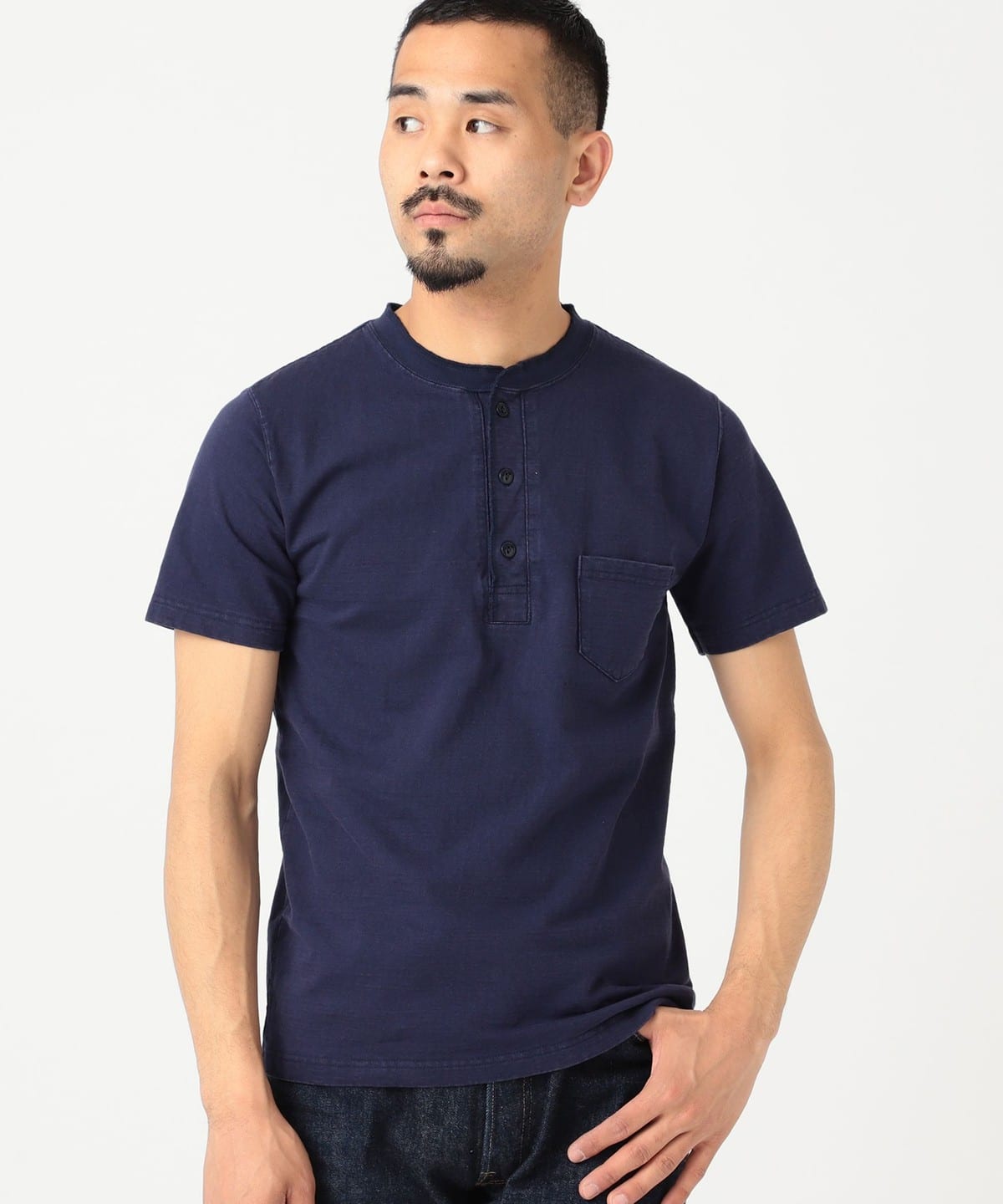 BEAMS PLUS（ビームス プラス）【タイムセール】【別注】REMI RELIEF / Henley Neck Pocket T-shirt（ Tシャツ・カットソー Tシャツ）通販｜BEAMS