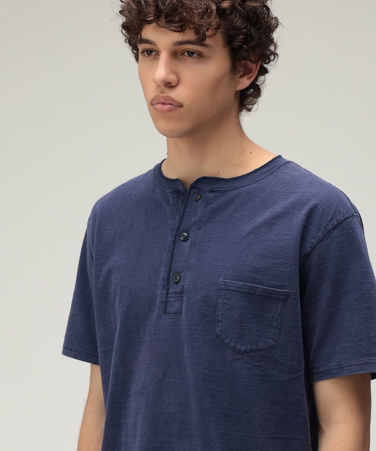 BEAMS PLUS（ビームス プラス）【別注】REMI RELIEF / Henley Neck