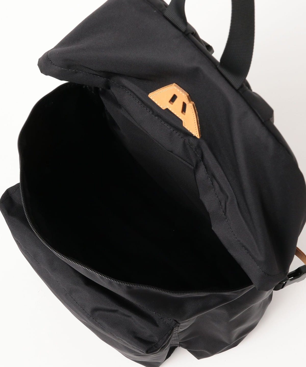 BEAMS PLUS（ビームス プラス）【別注】MOUNTAIN RESEARCH / Pack Vest