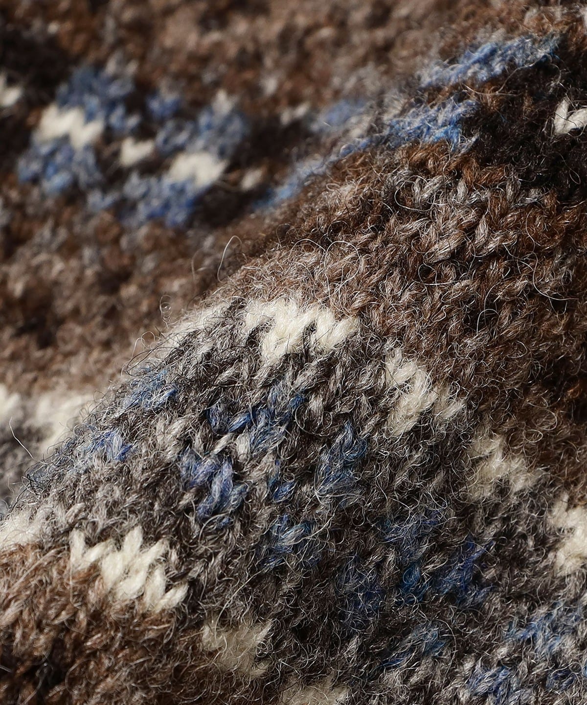 BEAMS PLUS（ビームス プラス）【別注】Jamieson's / Fairisle Deep V