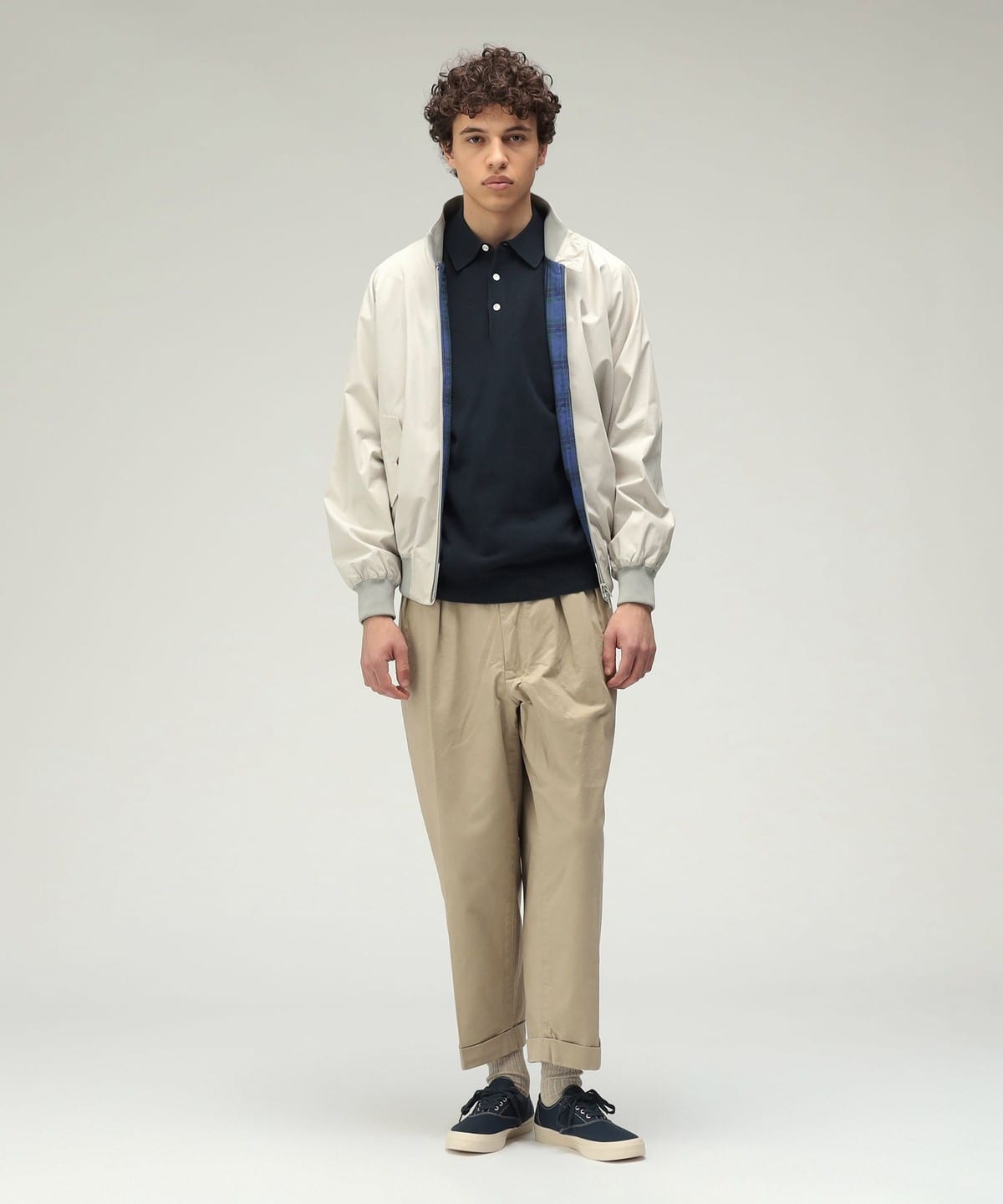 BEAMS PLUS BEAMS PLUS Pleats Tapered Twill (Chino Pants) available