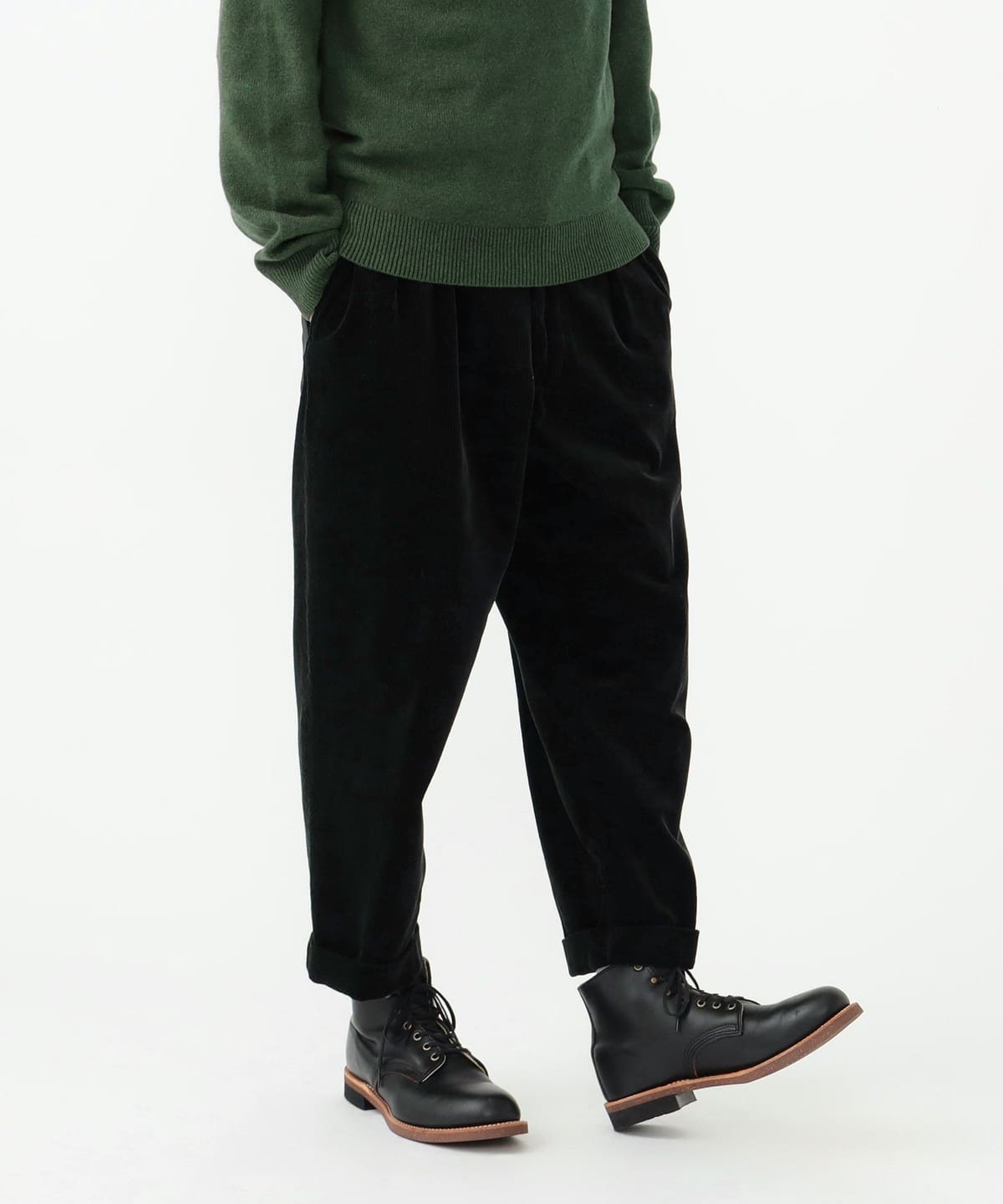 BEAMS PLUS（ビームス プラス）2 Pleats Tapered Corduroy（パンツ