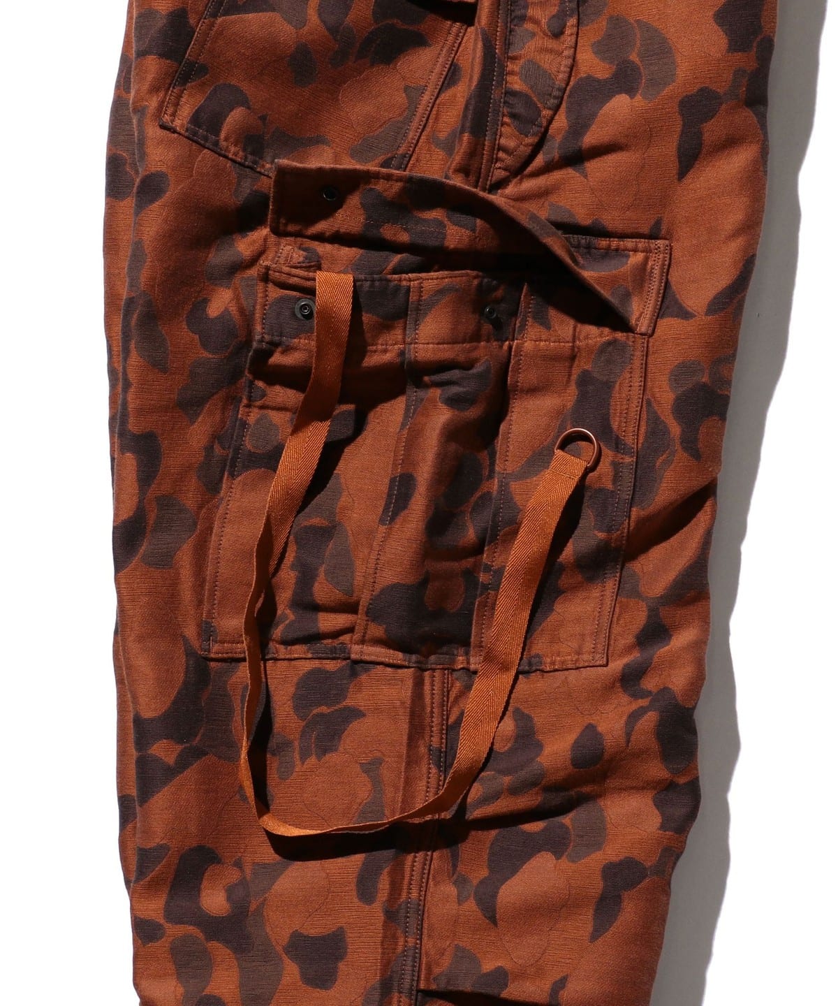 BEAMS PLUS タイガーカモ ジャカード ミリタリー 6ポケット パンツ BEAMS PLUS（ビームスプラス）の「タイガーカモ ジャカード